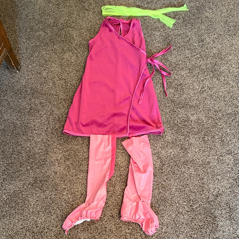 Girls Daphne costume with scarf and boot covers